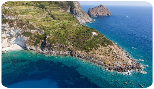 Ponza, L'isolana, il fieno Ponza, L'isolana, il fieno