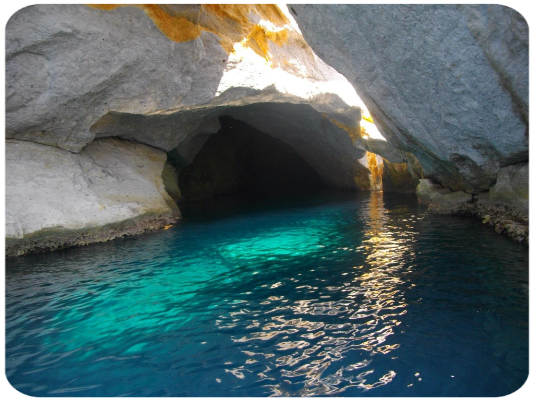 Ponza, L'isolana, grotta di circe Ponza, L'isolana, grotta di circe