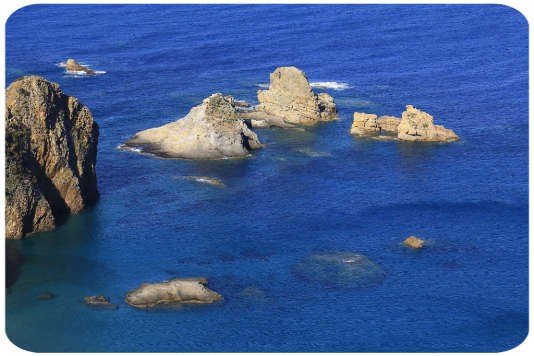 Ponza, L'Isolana, faraglioni lucia rosa Ponza, L'Isolana, faraglioni lucia rosa