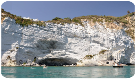 Ponza, L'Isolana, Cala Inferno Ponza, L'Isolana, Cala Inferno