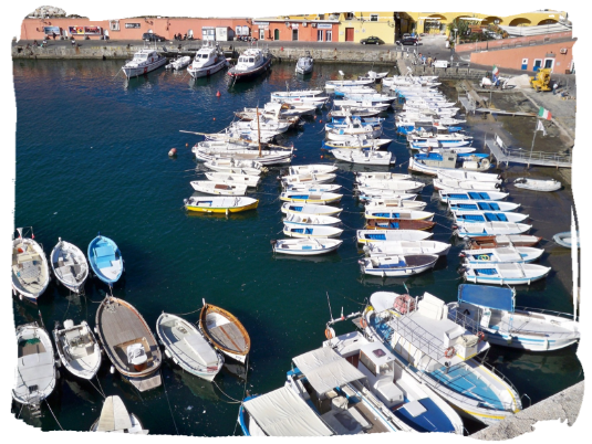 Ponza, L'Isolana, porto barche