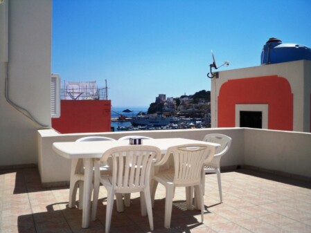 Ponza, L'Isolana, Azzurra
